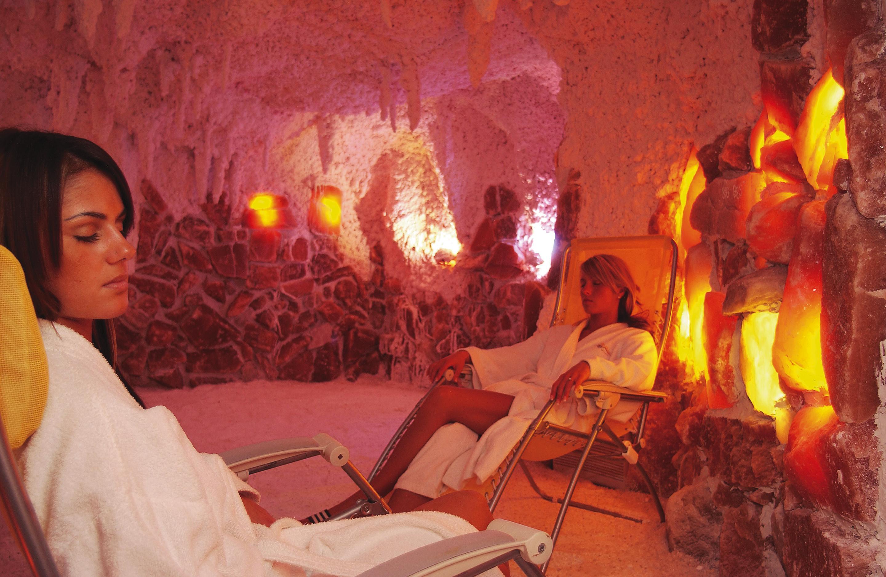 Steigenberger Hotel & Spa Bad Pyrmont Exterior photo Salt cave therapy