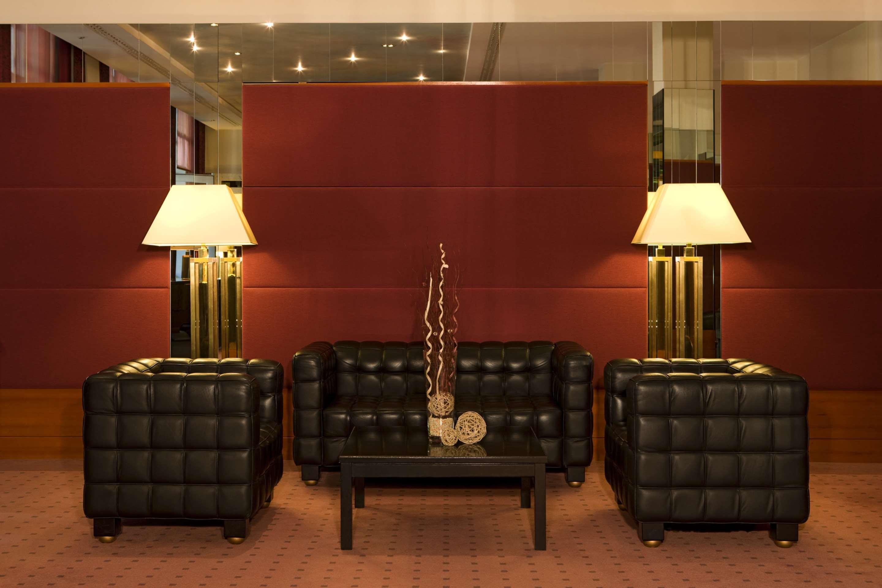 Steigenberger Hotel & Spa Bad Pyrmont Exterior photo The interior of the hotel