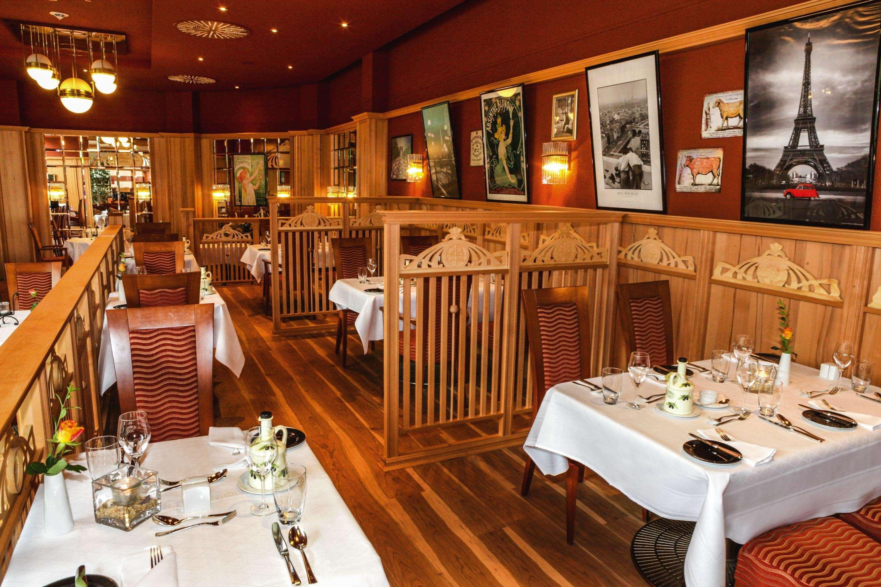 Steigenberger Hotel & Spa Bad Pyrmont Exterior photo Interior of the restaurant