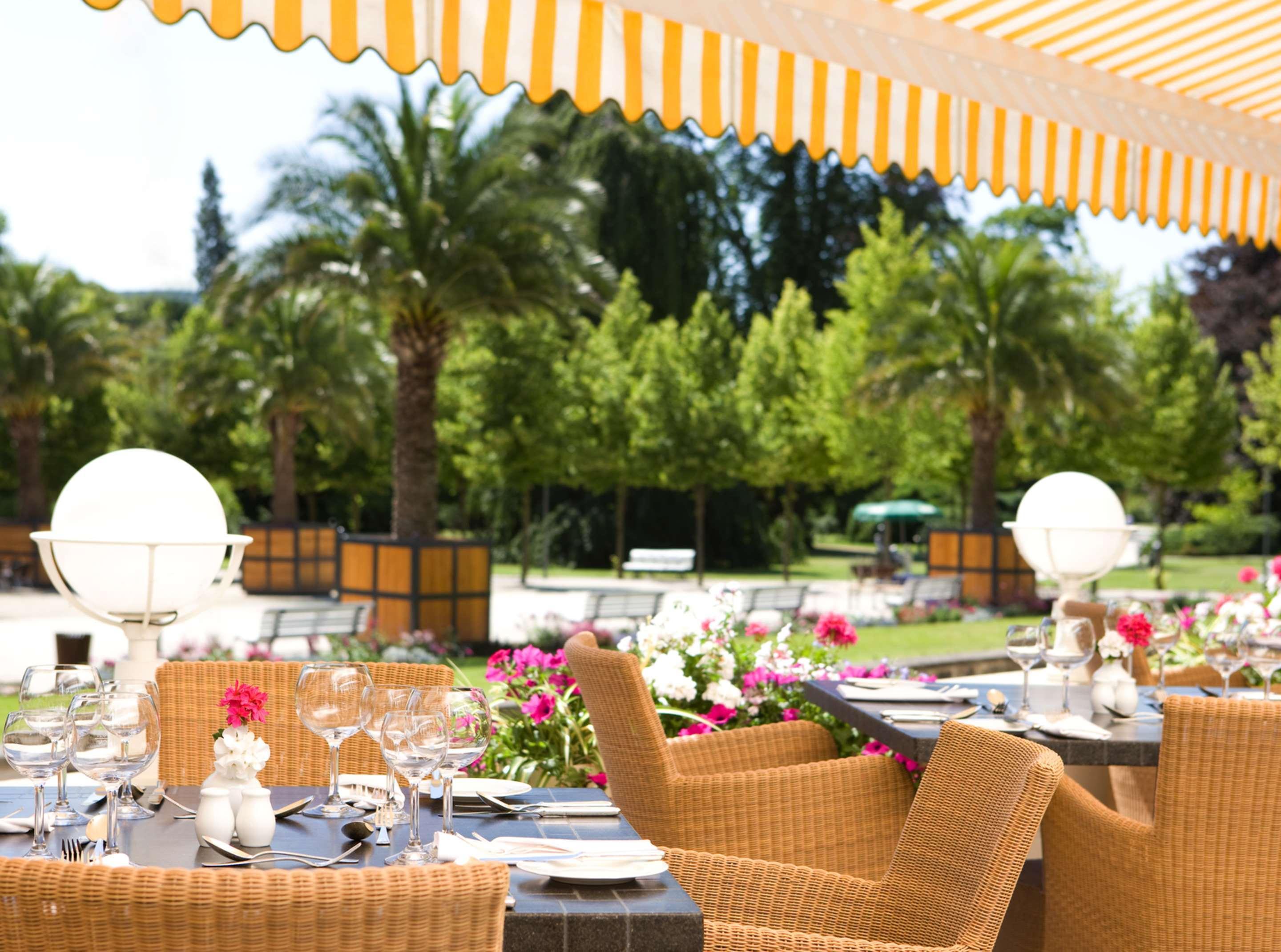 Steigenberger Hotel & Spa Bad Pyrmont Exterior photo The restaurant